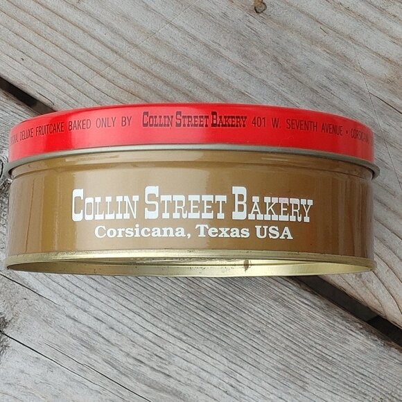 Delightful Collin Street Bakery Tin DeLuxe Round Tin with Christmas Scene - Picture 3 of 4